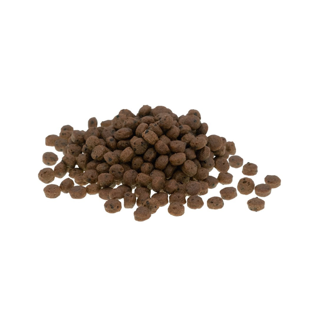 Armitage Meowee Meat Cookies are a favorite, made with 100% natural chicken and a crunchy texture that will have your cat purring with delight - Full.