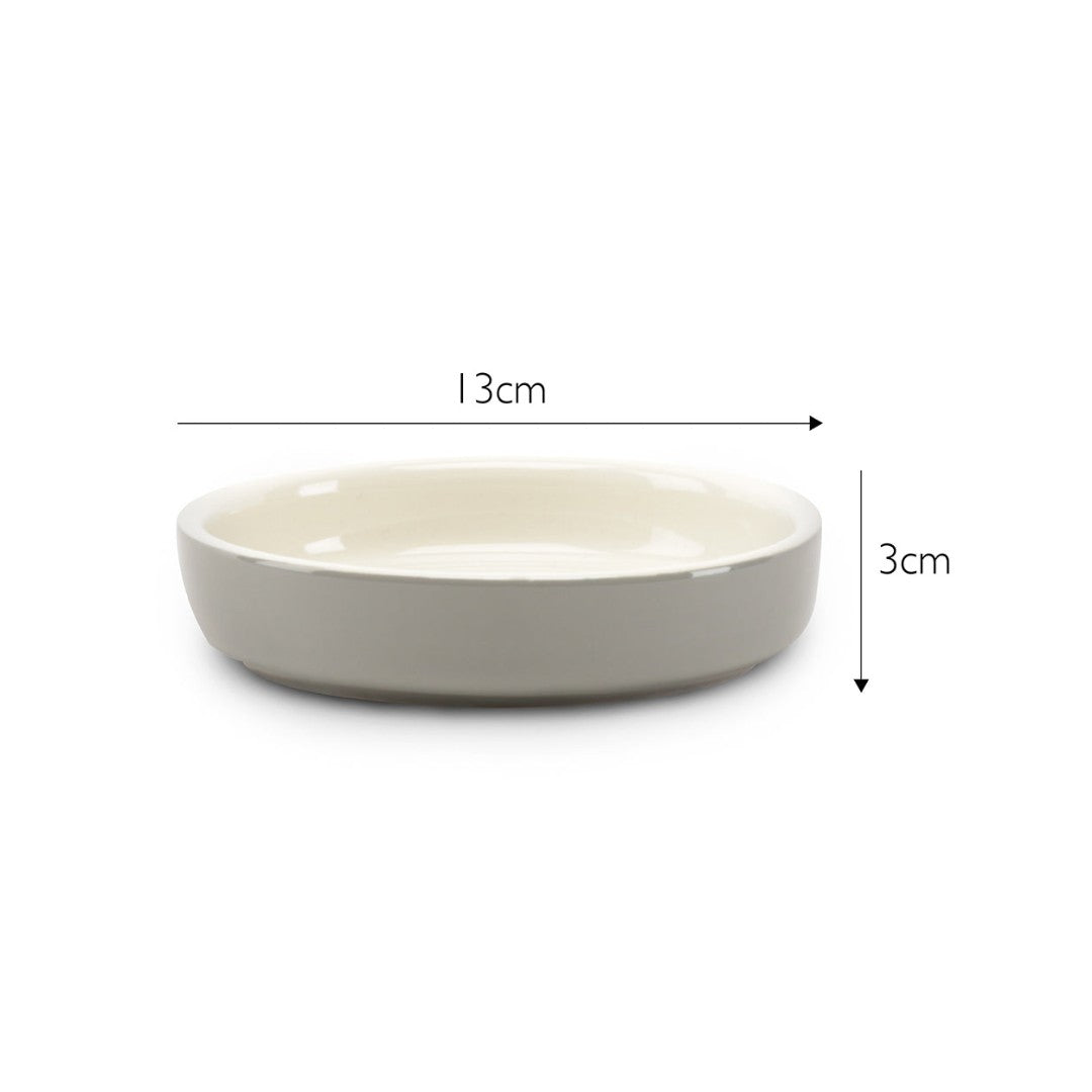Elevate your pet's dining experience with the Scruffs Classic Pet Saucer—a perfect blend of classic charm and modern convenience.