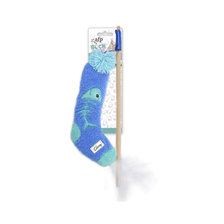 All For Paws Sock Cuddler is a Fish Cat Wand shaped like a sock! Your furry friend will love playing with it. It comes with a catnip inside for added fun.