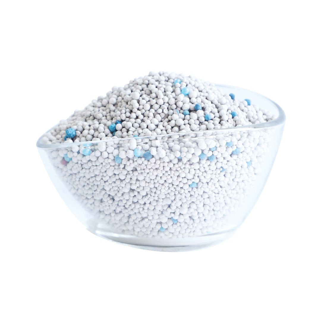 Kit Cat Classic Clump is a cat litter that has been enhanced with deodorizing beads and specially formulated by cat lovers to provide exceptional odor control and easy cleaning- Full.