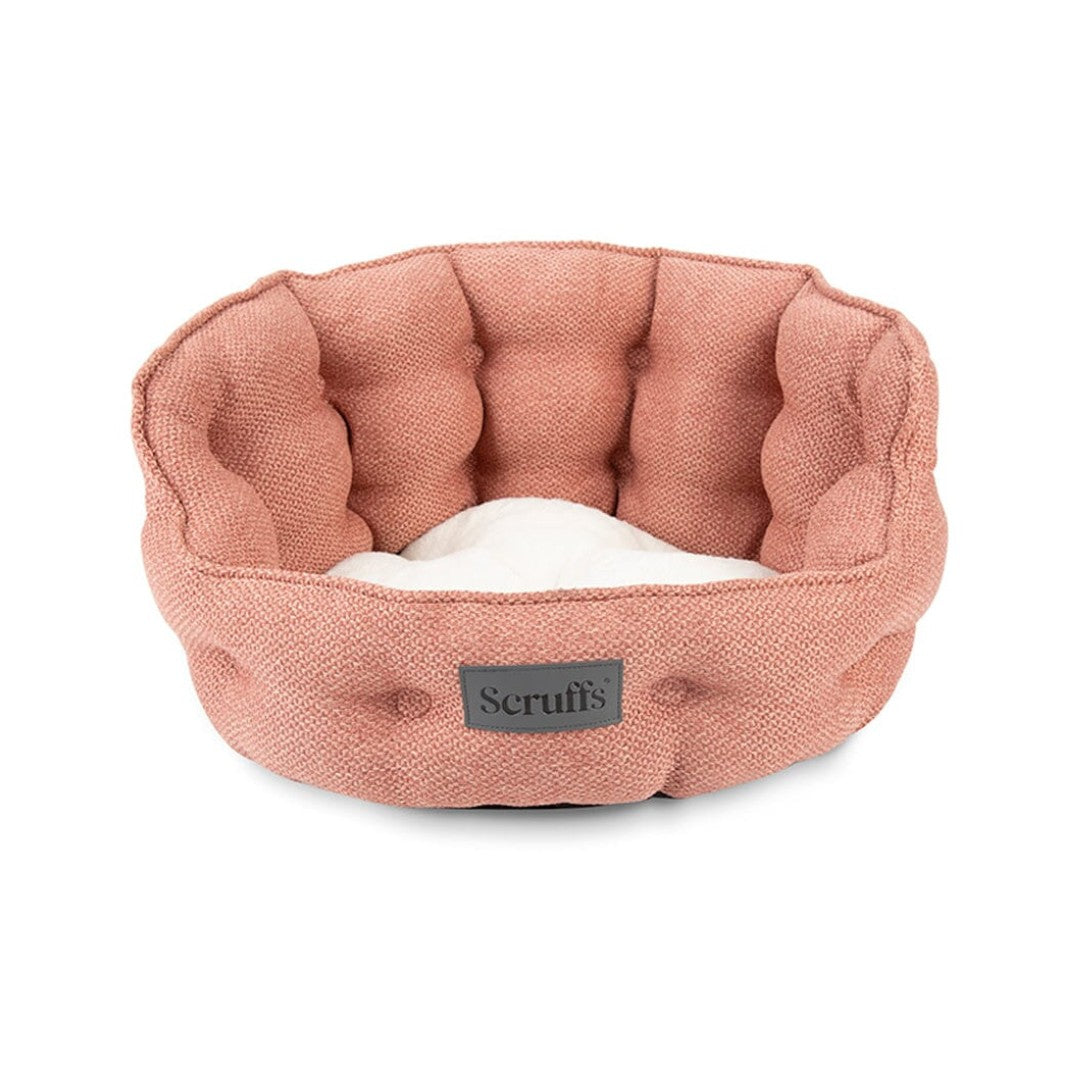 Scruffs Seattle Cat Bed in Chesterfield-style design, luxurious and comfortable for cats.