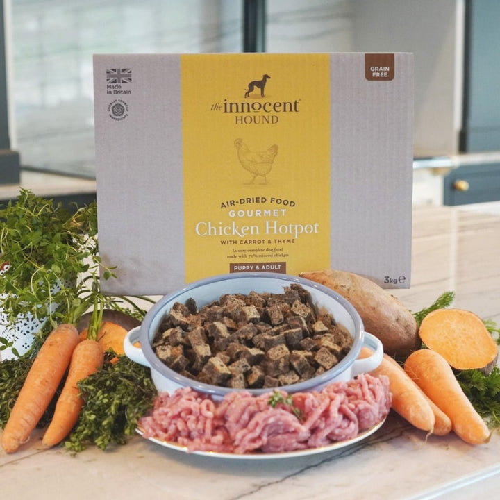 The Innocent Hound Air-Dried Gourmet Chicken Hotpot with Carrot & Thyme Puppy & Adult Dry Dog Food Packaging.