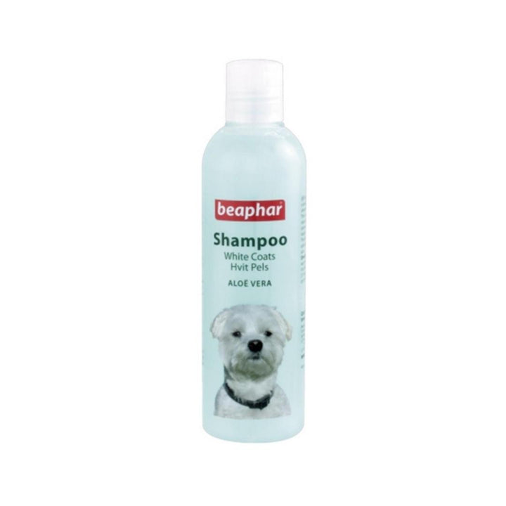 Beaphar Shampoo is a specially formulated, cleansing shampoo for dogs. The shampoo contains aloe vera for naturally moisturized skin - White.