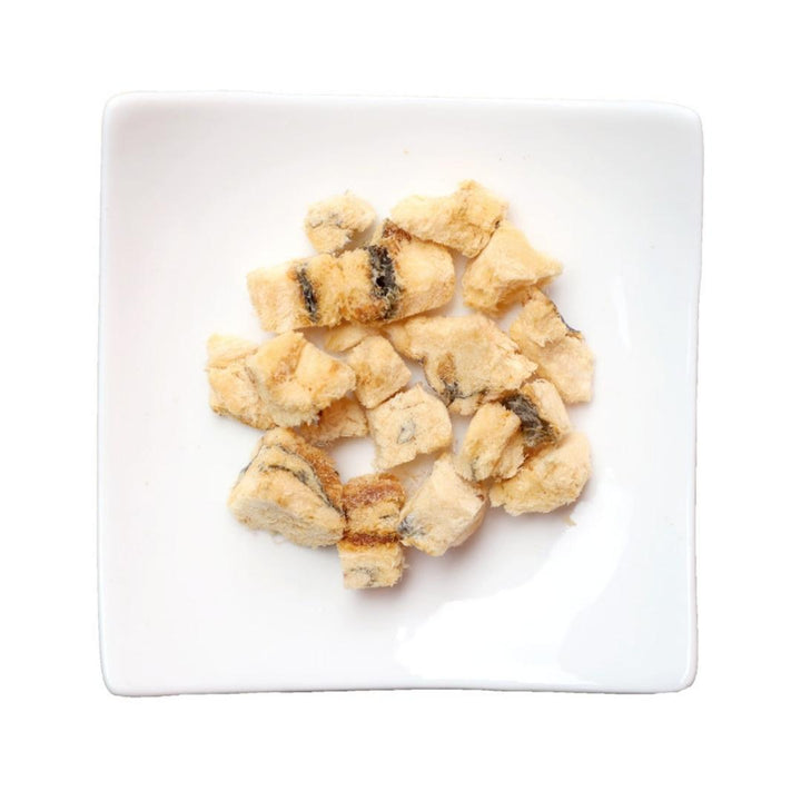 Kit Cat Freeze Bites Cod Fish Cat Treats are grain and gluten-free and contain nothing artificial. Our freeze-baked cat treats are made with only one ingredient, which is 100% Cod Fish Full. 