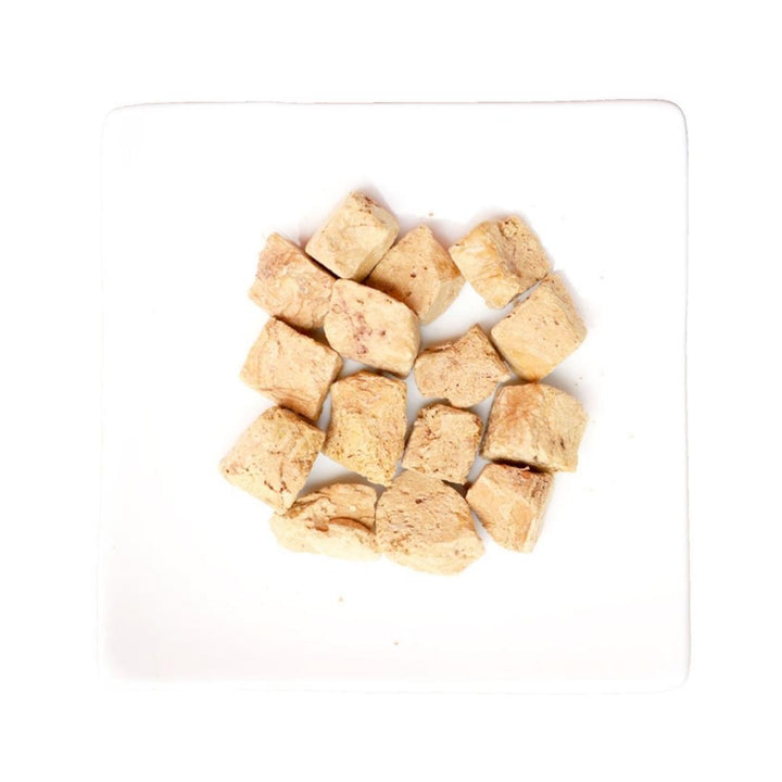 Kit Cat Freeze Bites Foie Gras Duck Liver Cat Treatsa is a healthy and protein-rich snack for those with food allergies, stomach sensitivities, or a restricted diet.