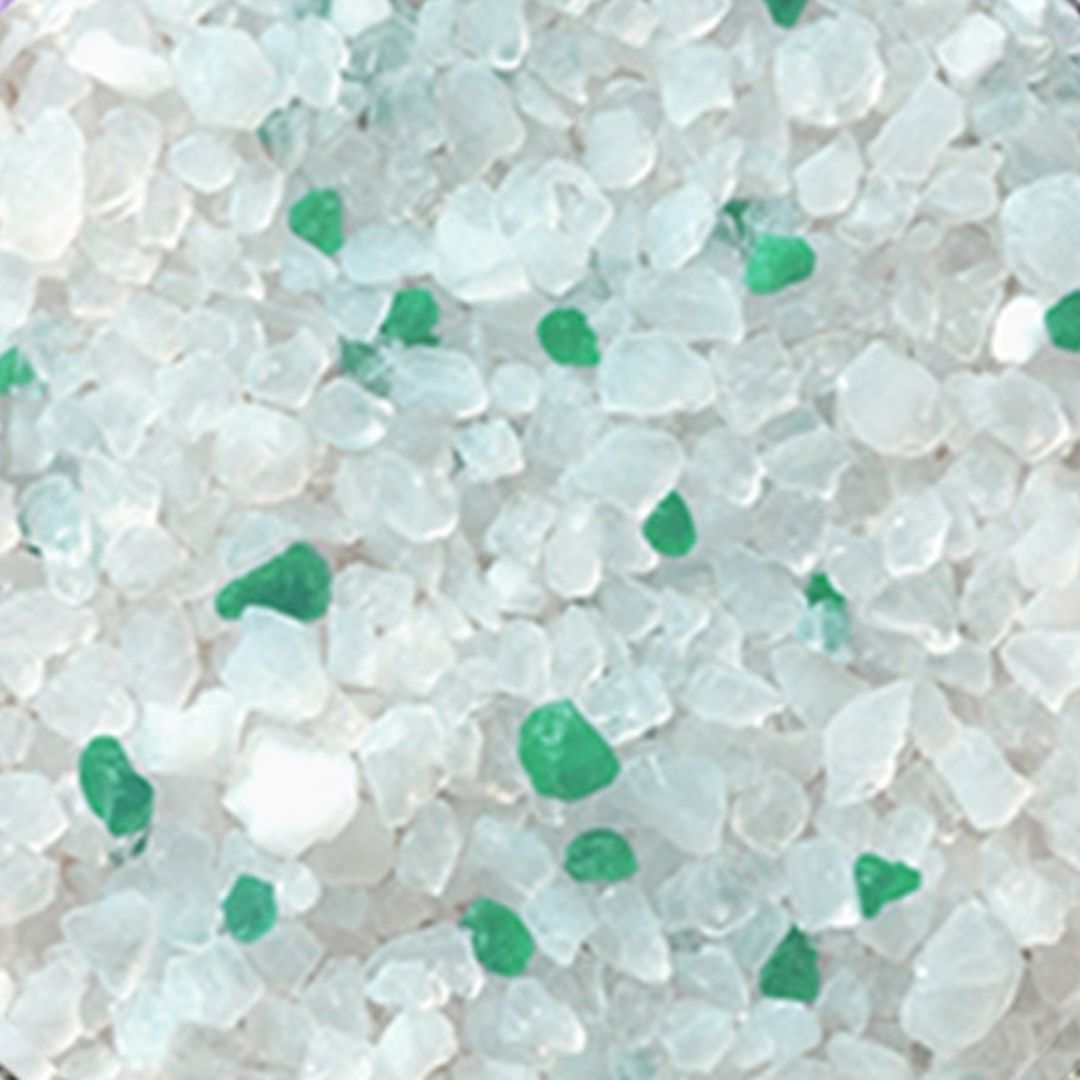 LindoCat Crystal Aloe Vera is a hygienic cat litter comprised of fine crystals of silica gel, is harmless to cats, and is outstanding for its absorption of liquids and odors 1