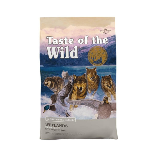 Taste Of The Wild wetlands roasted fowl dog dry food with 32% protein. This formula contains highly digestible energy from duck, quail, turkey, and nutrient-packed vegetables, legumes, and fruits. 