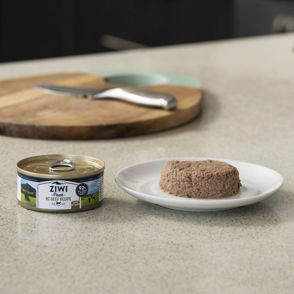 Ziwi Peak Tin Beef Cat Wet Food Peak Nutrition For Cat All Life Stages Raised, with access to fresh grass 365 days a year 3.